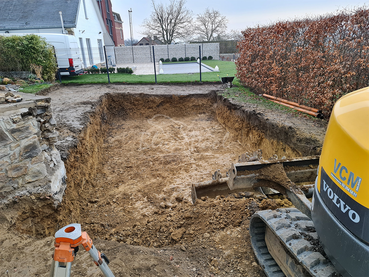 Piscine coque PE construction